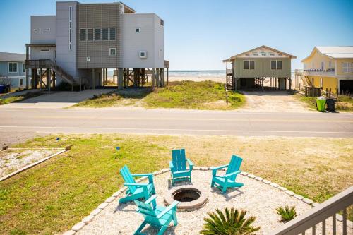 Conch West by Oak Island Accommodations - photo 6