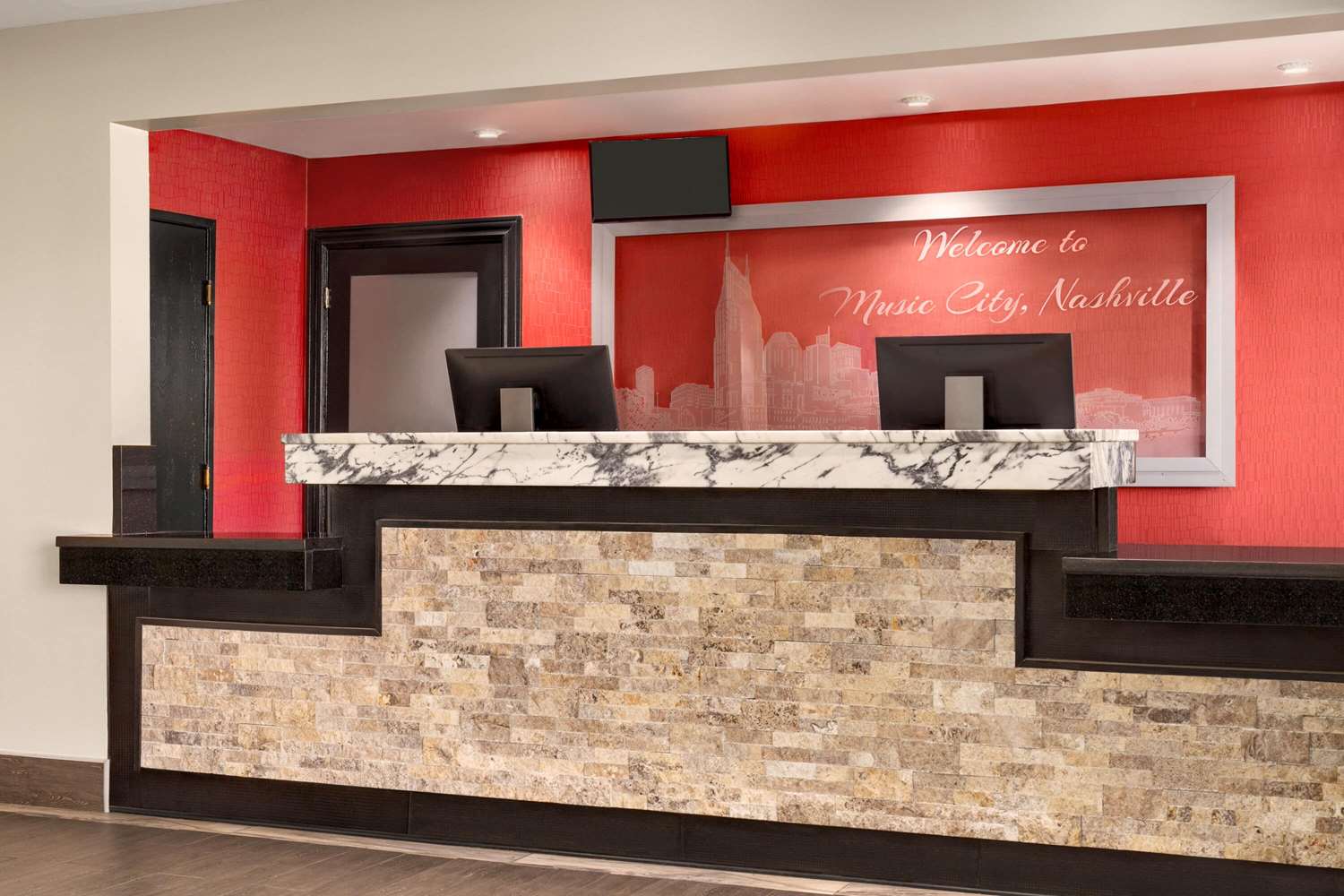 Super 8 by Wyndham Nashville Airport North - photo 17