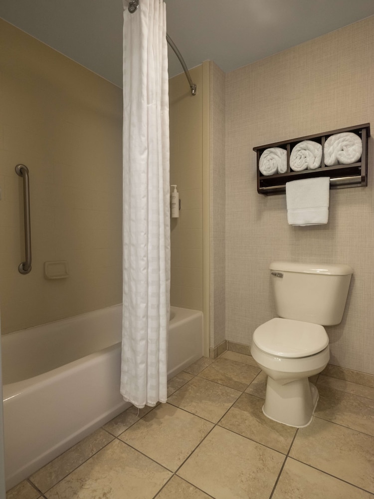 Homewood Suites by Hilton Joplin - photo 37