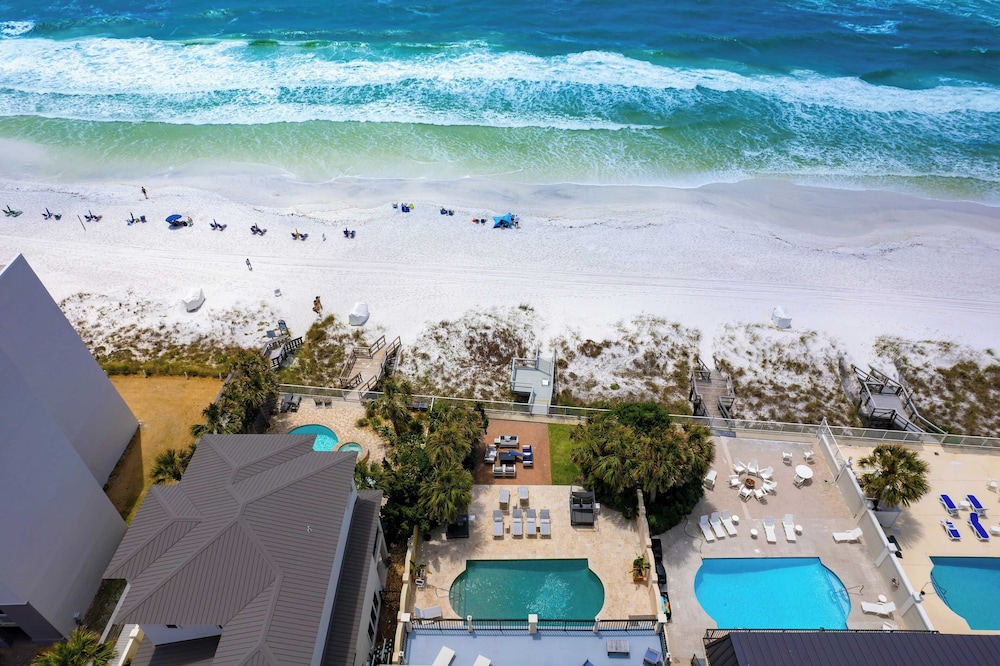 Promenade by Avantstay Beach Front Mansion w Breathtaking Views & Pool - photo 44