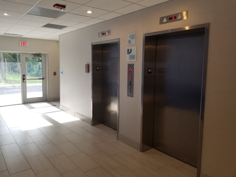 Holiday Inn Express Williamsburg by IHG - photo 52