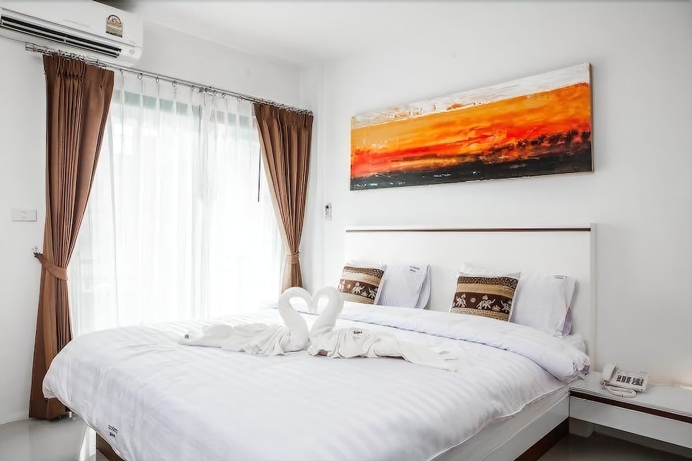 Modern Place - carbon neutral hotel in Phuket