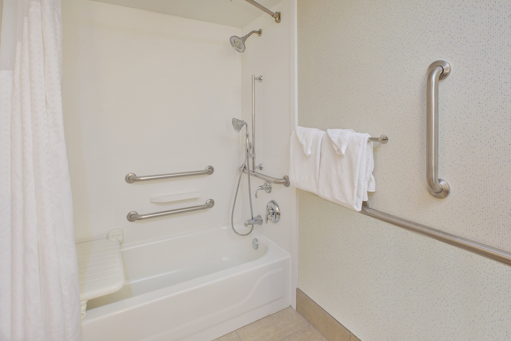 Holiday Inn Express Hotel & Suites Chicago Midway Airport by IHG - photo 16