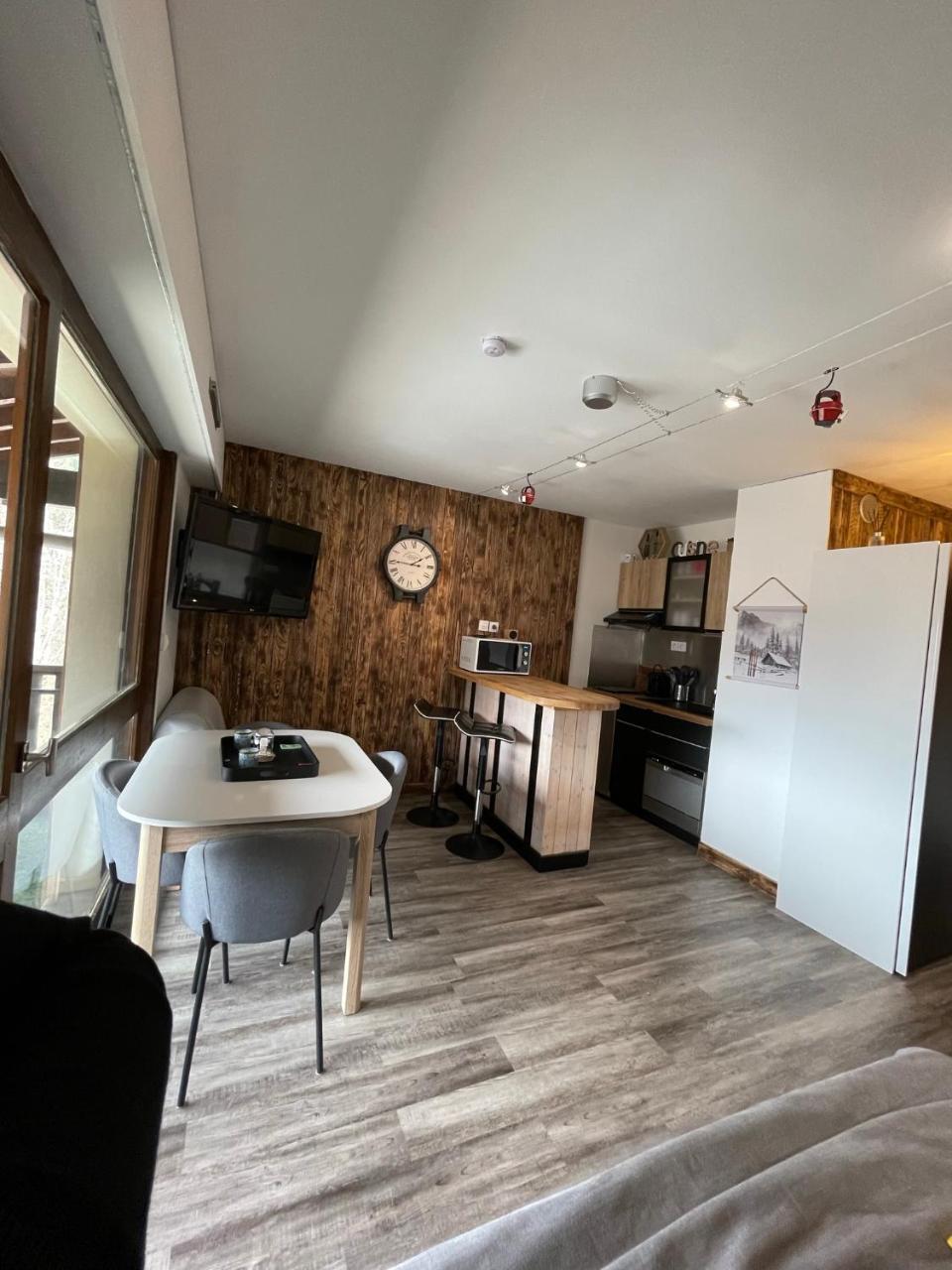 Superbe Studio de Montagne Entierement Renove in Morzine, France