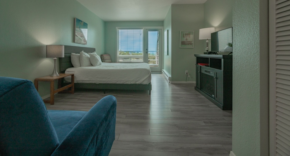 Embarcadero Resort Hotel & Marina - photo 14