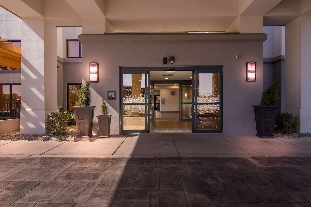Hampton Inn & Suites Schererville - photo 35