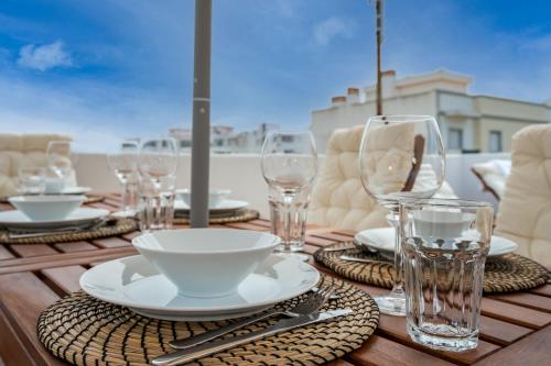 Tia Anica House I apartment with terrace in central Fuseta beach village — 4-Star Luxury Hotel in Fuzeta, Portugal