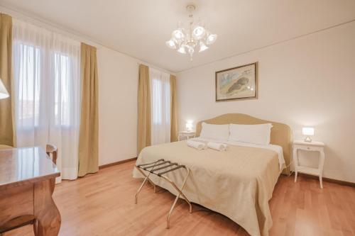Santo Stefano Palace - last minute hotel in Venice