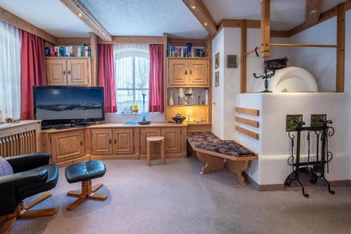 Haus 34 Top 2 — 4-Star Luxury Hotel in Krimml, Austria
