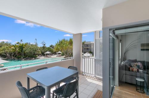 Pool View Apartments Wing 5 At Peppers Salt Resort By Uholiday 2br 1br And Hotel Room Options Available — Kingscliff