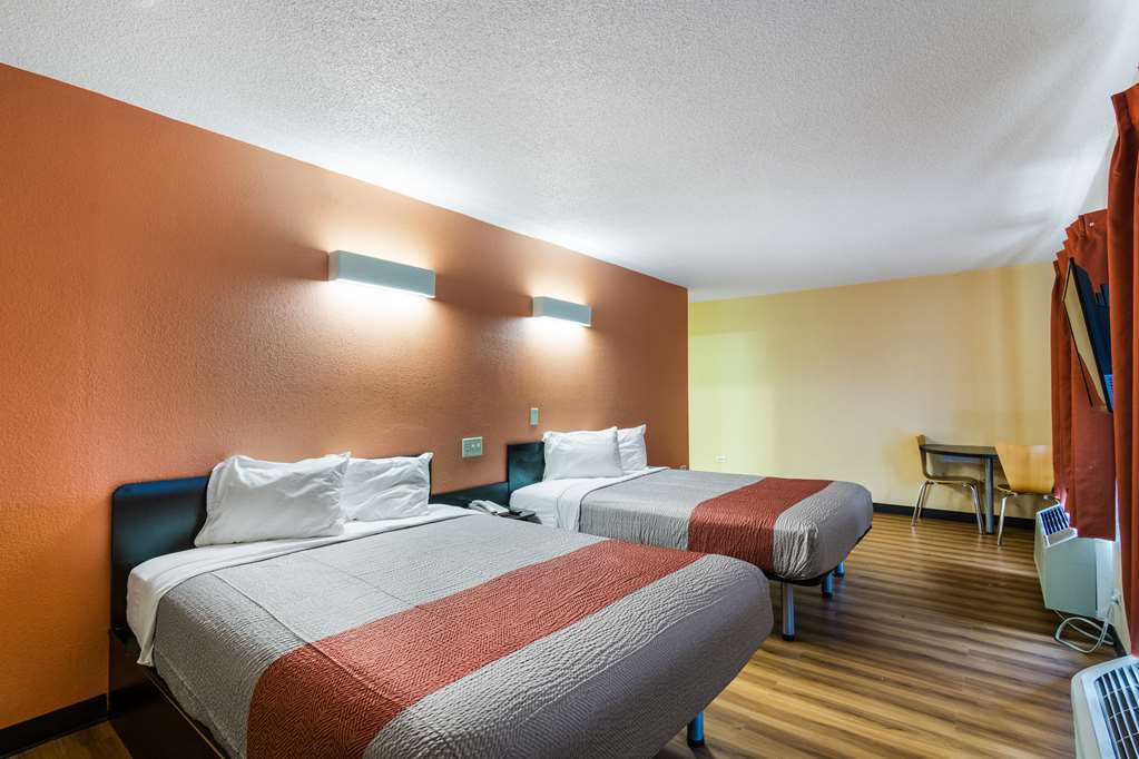 Motel 6 Libertyville IL - photo 15