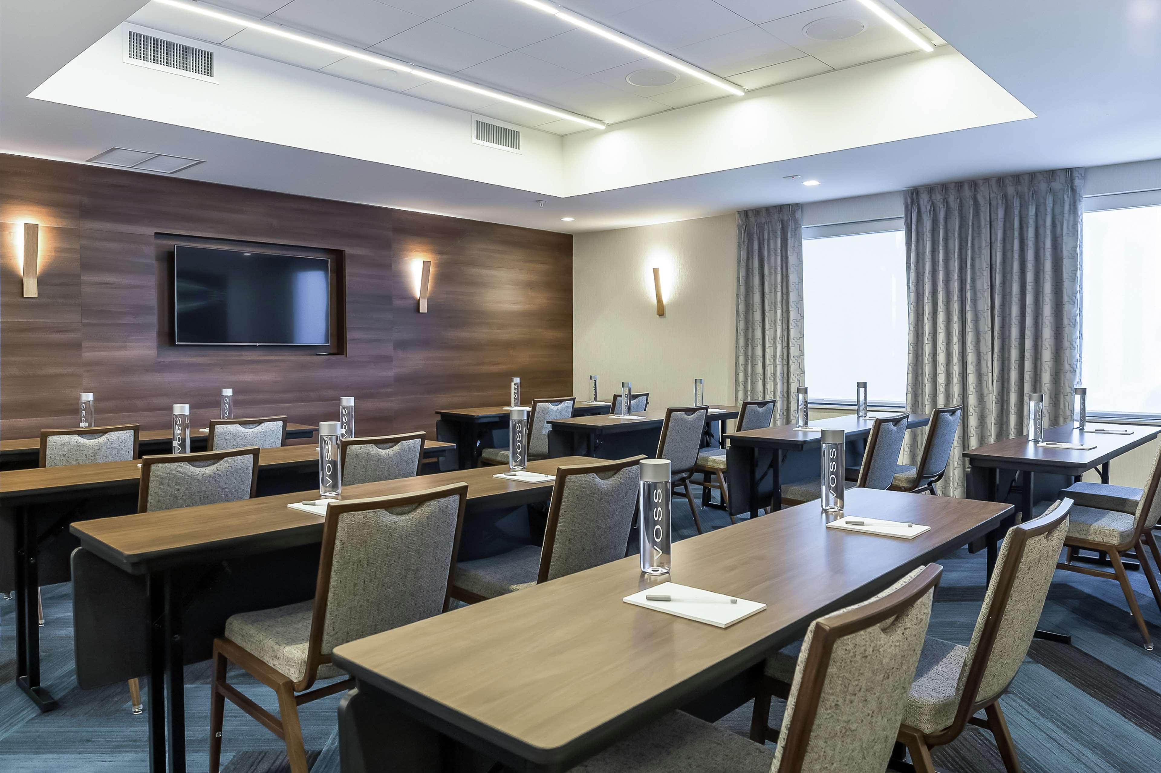Hampton Inn & Suites Bridgeview Chicago - photo 13