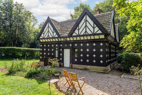Samlesbury Hall — 4-Star Luxury Hotel in Preston, United Kingdom