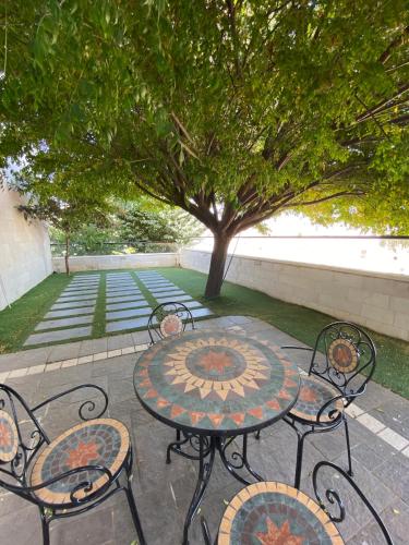Contemporary Semi Villa Apartment with Private Entrance in Khalda — 4-Star Luxury Hotel in Amman, Jordan