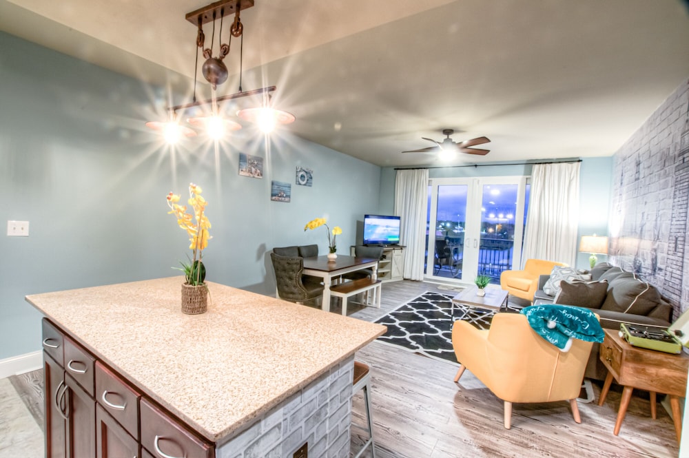 Laketown Wharf Resort by Aneliya's Rentals - photo 600