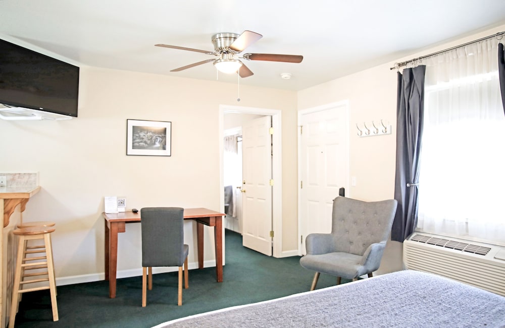 Sierra Mountain Inn - photo 13