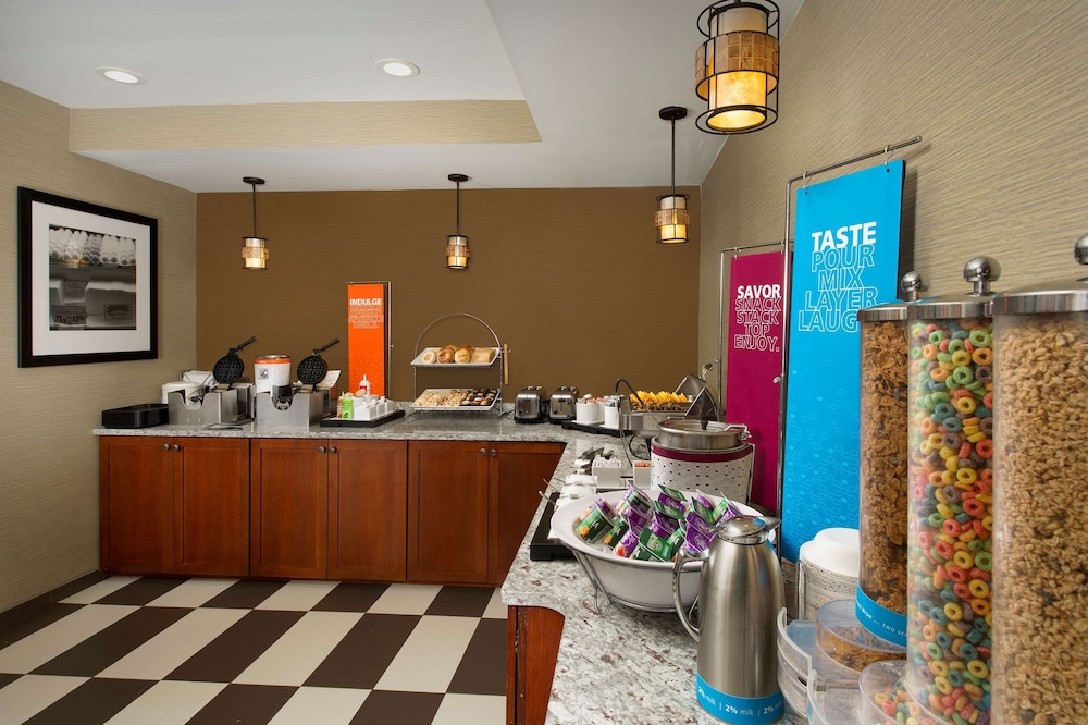 Hampton Inn Rochester Greece - photo 20