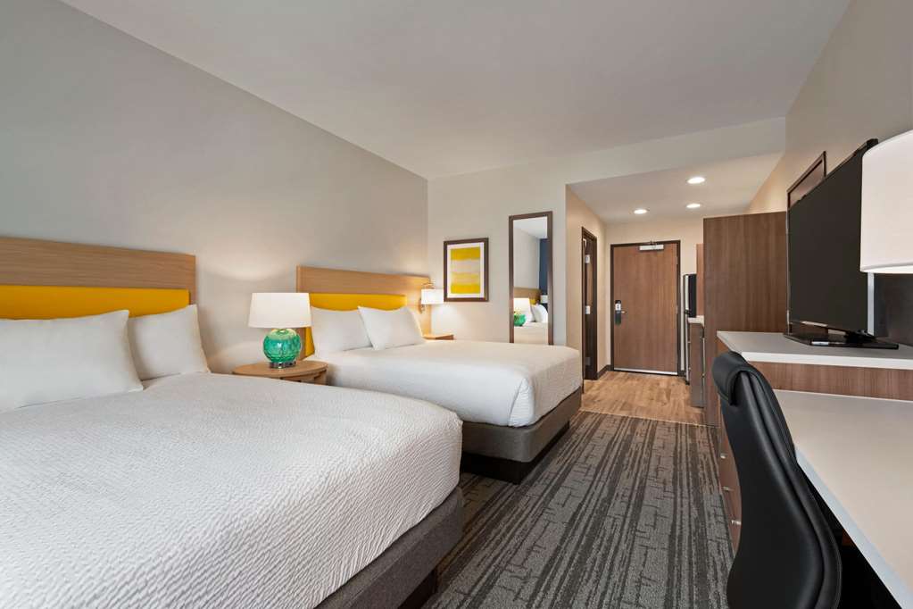 Days Inn & Suites by Wyndham Beaumont West I 10 & Walden - photo 17
