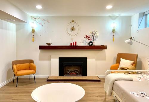 3Beds 2BA Cherry Blossom Suite Free Parking Central Oakridge Neighbourhood — 4-Star Luxury Hotel in Vancouver, Canada
