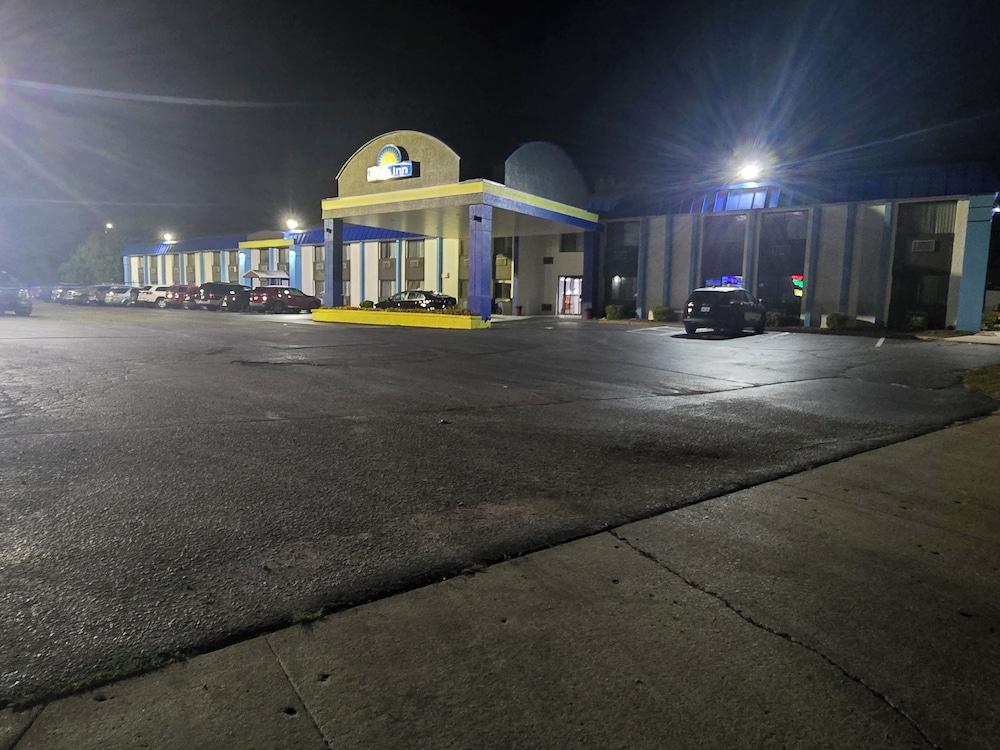 Days Inn by Wyndham Portage Cascade Mountain area - photo 89