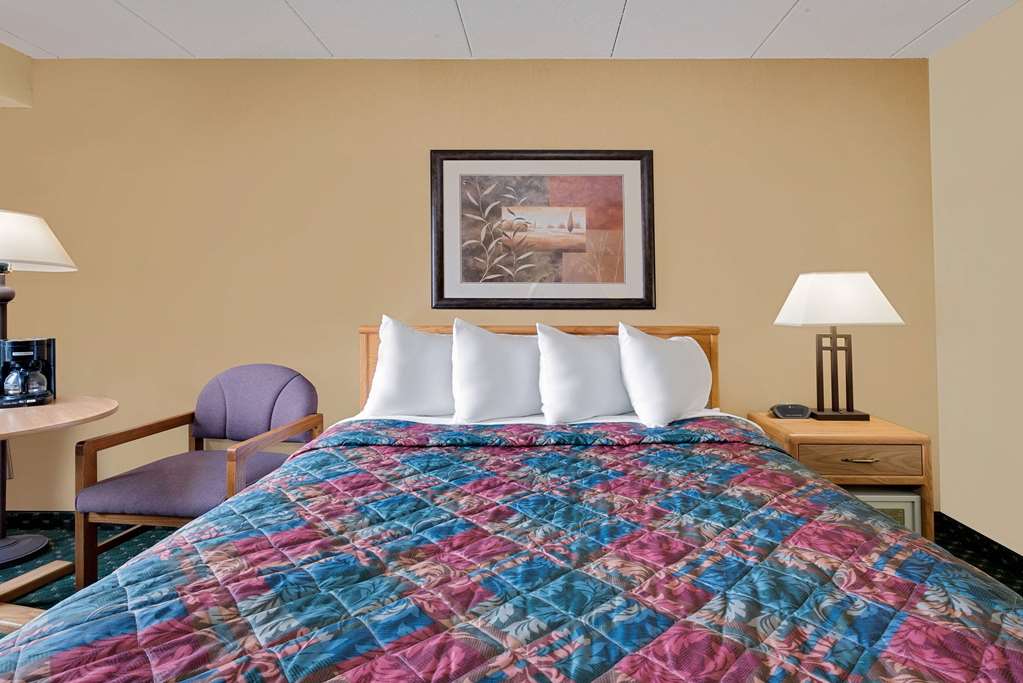 Days Inn by Wyndham International Falls - photo 12