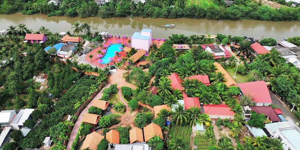 Rooster Mekong Resort - last minute hotel in Cho Lach