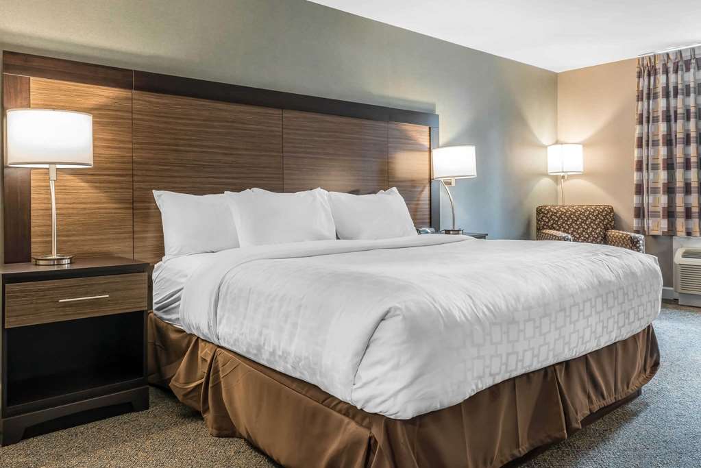 Clarion Inn Belle Vernon - photo 9
