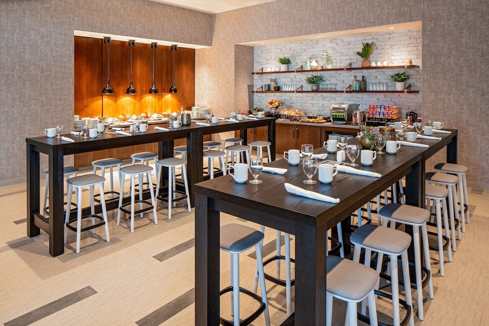 Hilton Garden Inn Austin University Capitol District - photo 30