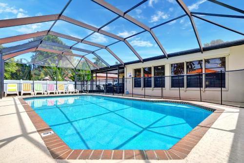 Deluxe 5BR Villa Heated Pool near Hollywood Beach — 4-Star Luxury Hotel in Hollywood, United States