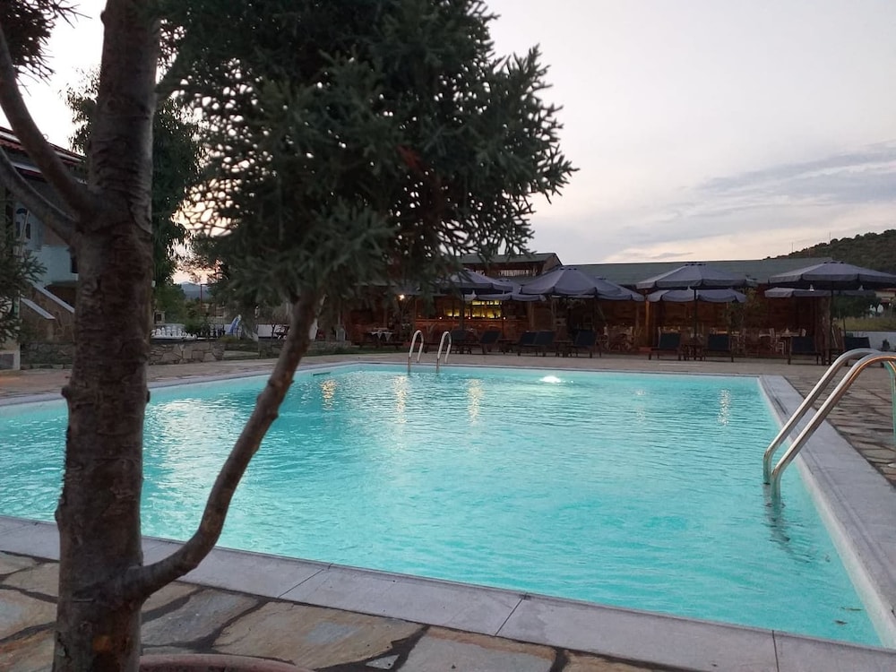 Caretta Village — Sykia