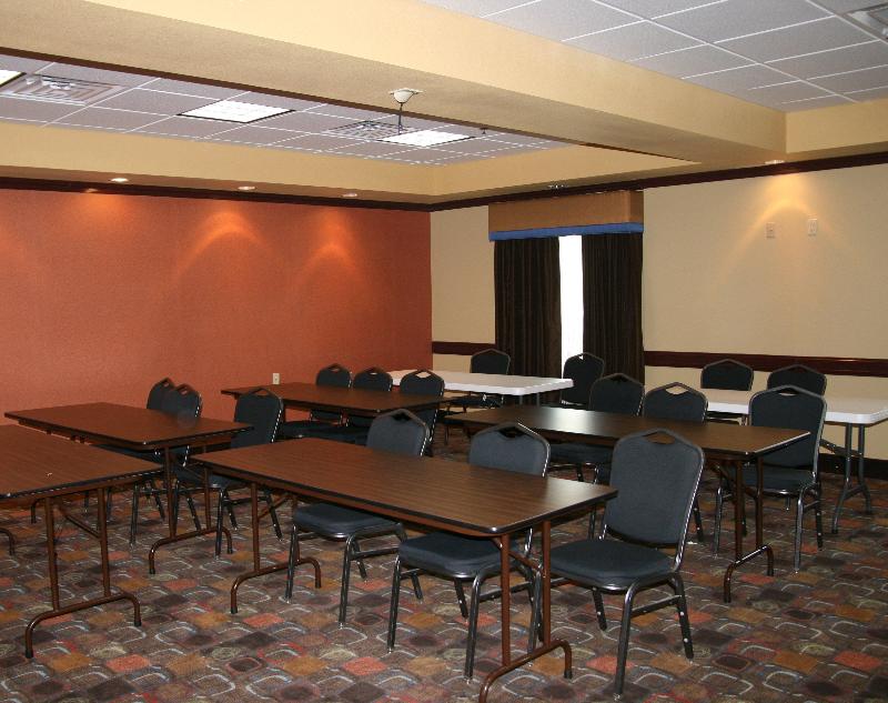 Holiday Inn Express and Suites George West by IHG - photo 38