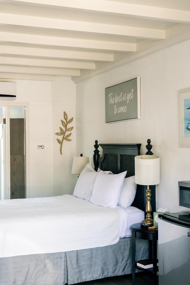 Laguna Cove Hotel - photo 54