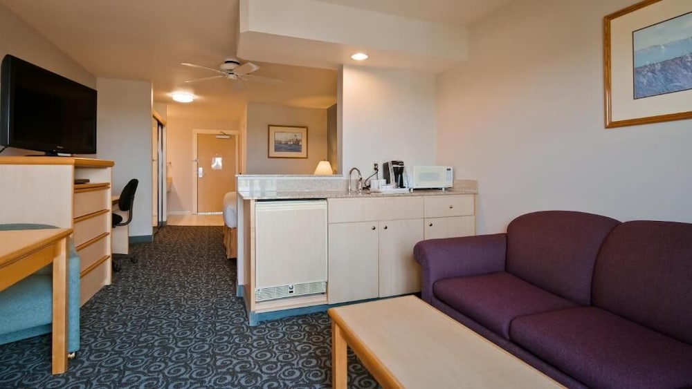 Lighthouse Suites Inn - photo 19