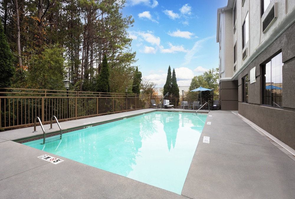 Hampton Inn Acworth - photo 43