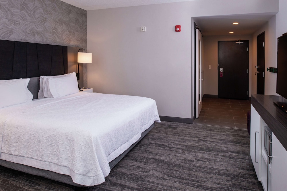 Hampton Inn & Suites Winston Salem Downtown - photo 22