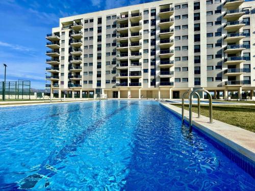 Apartamento con piscina padel y vistas al mar — 4-Star Luxury Hotel in Moncofa, Spain