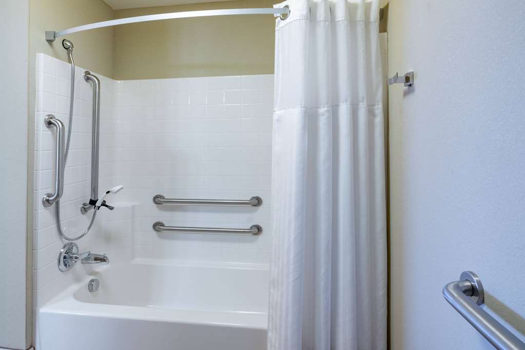 Hawthorn Suites by Wyndham Williston - photo 11