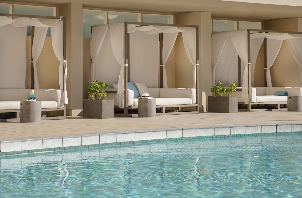 The Twin Fin Hotel - photo 45