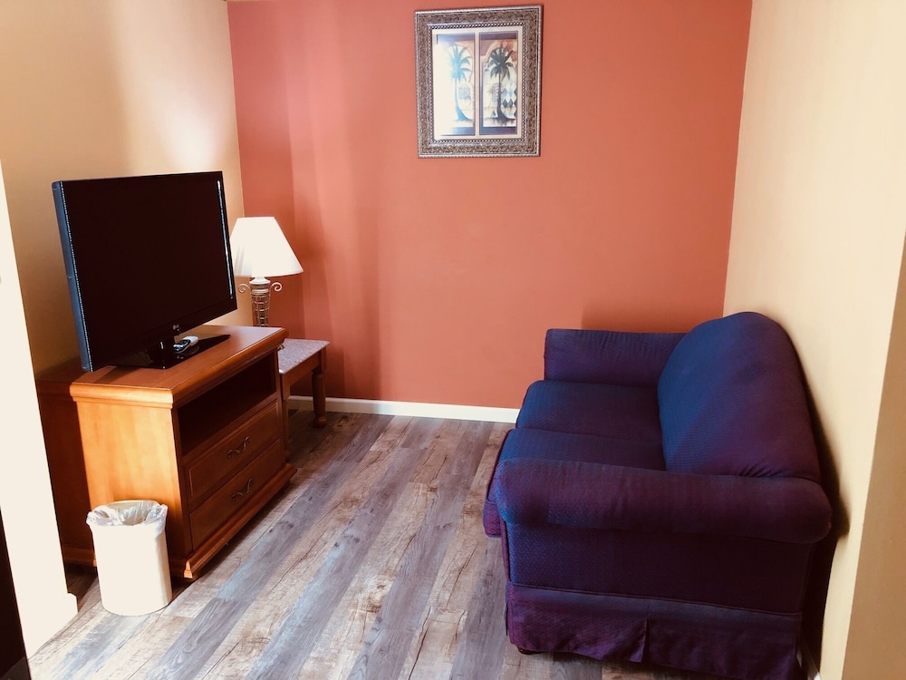Mountain Inn & Suites Dunlap - photo 11