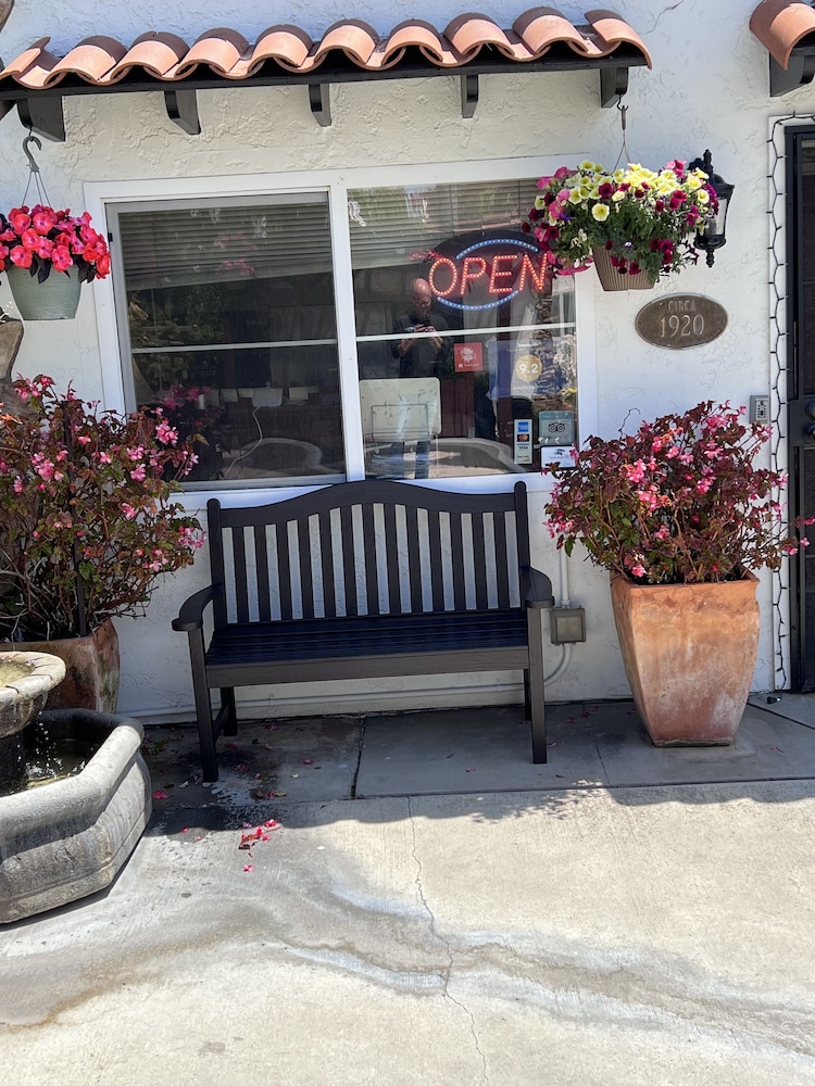 Leucadia Beach Inn - photo 2