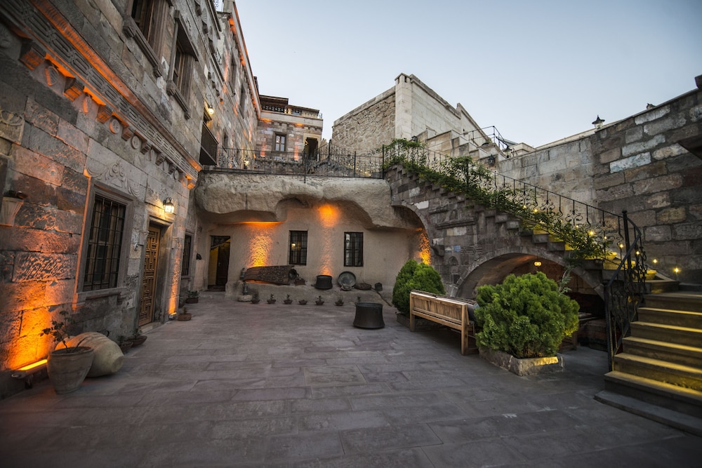 Vineyard Cave Hotel — Nevsehir — photo 3