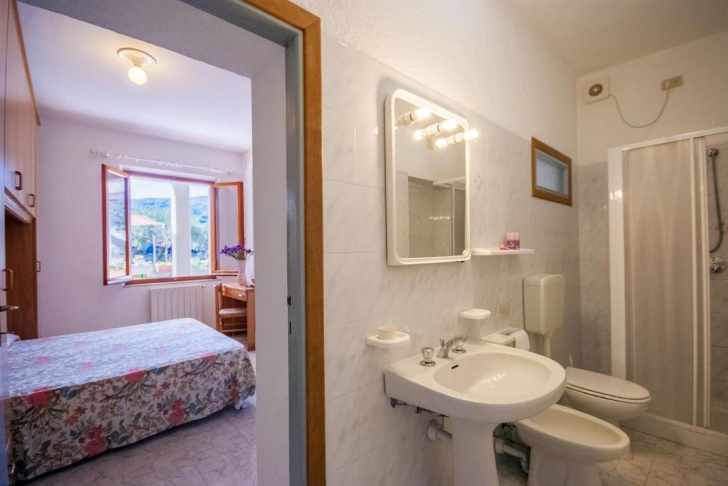 Gli Olmi in Marina Di Campo, Italy