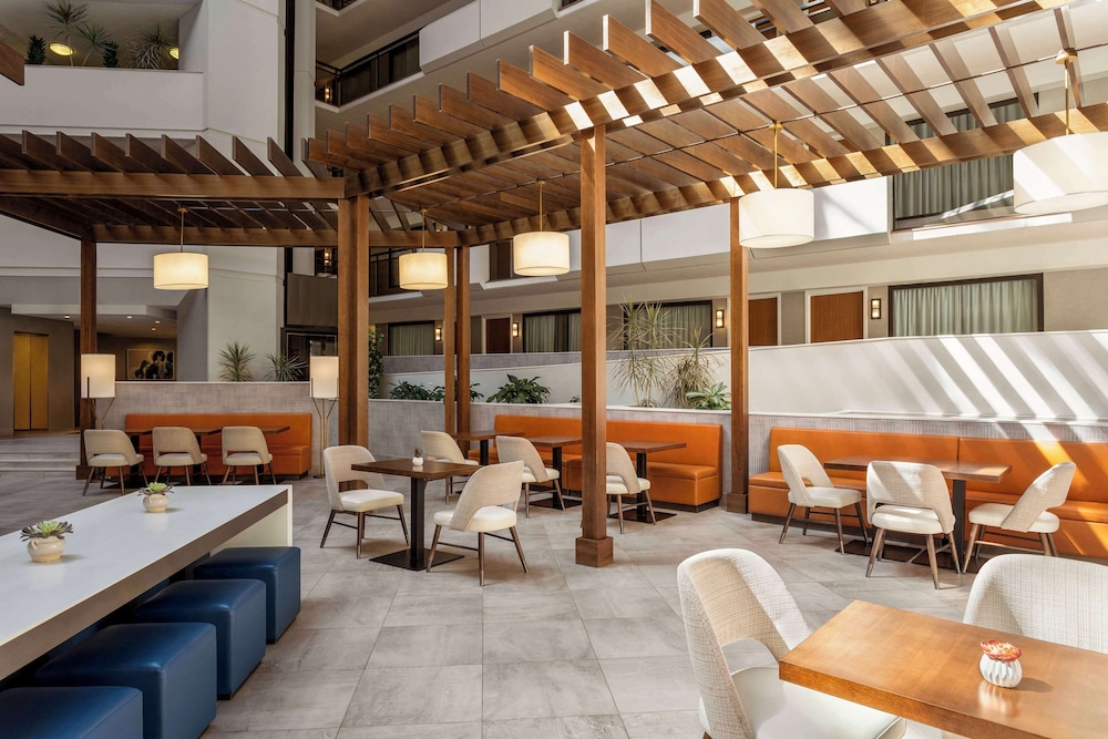 Embassy Suites by Hilton Kansas City Overland Park - photo 39