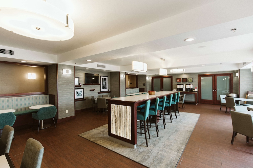 Hampton Inn Bismarck - photo 31