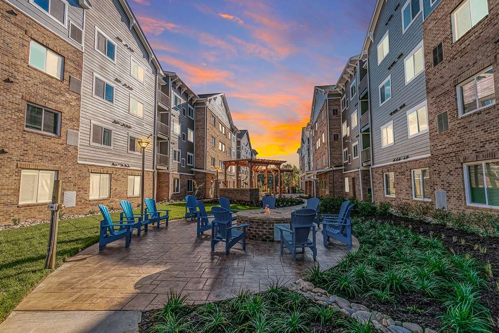 WaterWalk Extended Stay by Wyndham Charlotte Arrowood - photo 104