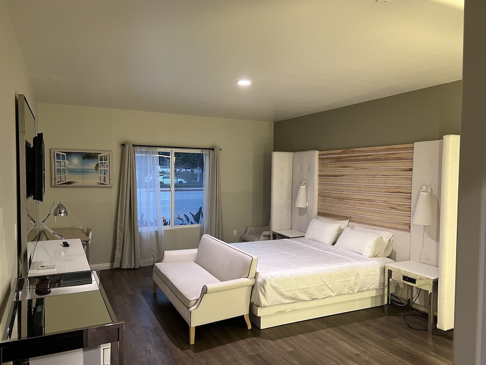 Aspire Inn & Suites Orange - photo 6