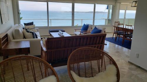 Amazing Oceanfront unit on Mansa Beach — 4-Star Luxury Hotel in Punta Del Este, Uruguay