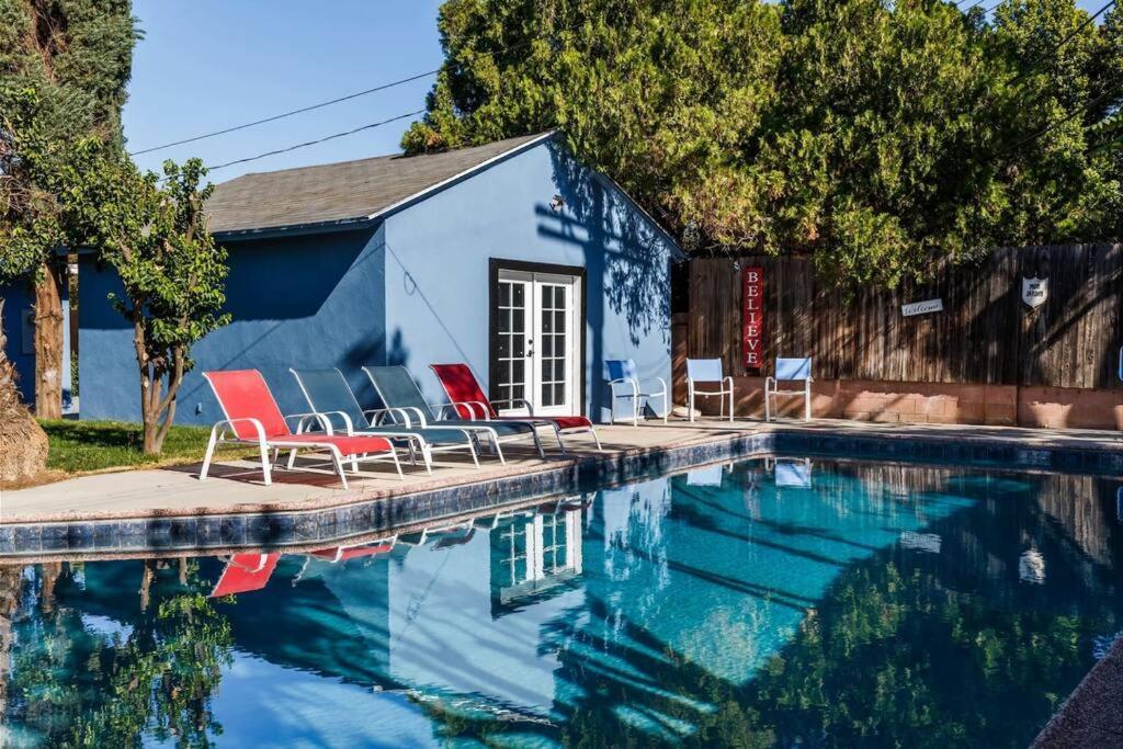 Le Bleu House Newly Designed 3Br House & Pool By Topanga — 4-Star Luxury Hotel in Los Angeles, United States