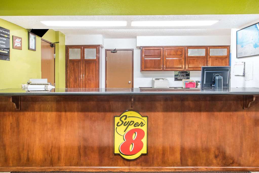 Super 8 by Wyndham Harlingen TX - photo 3