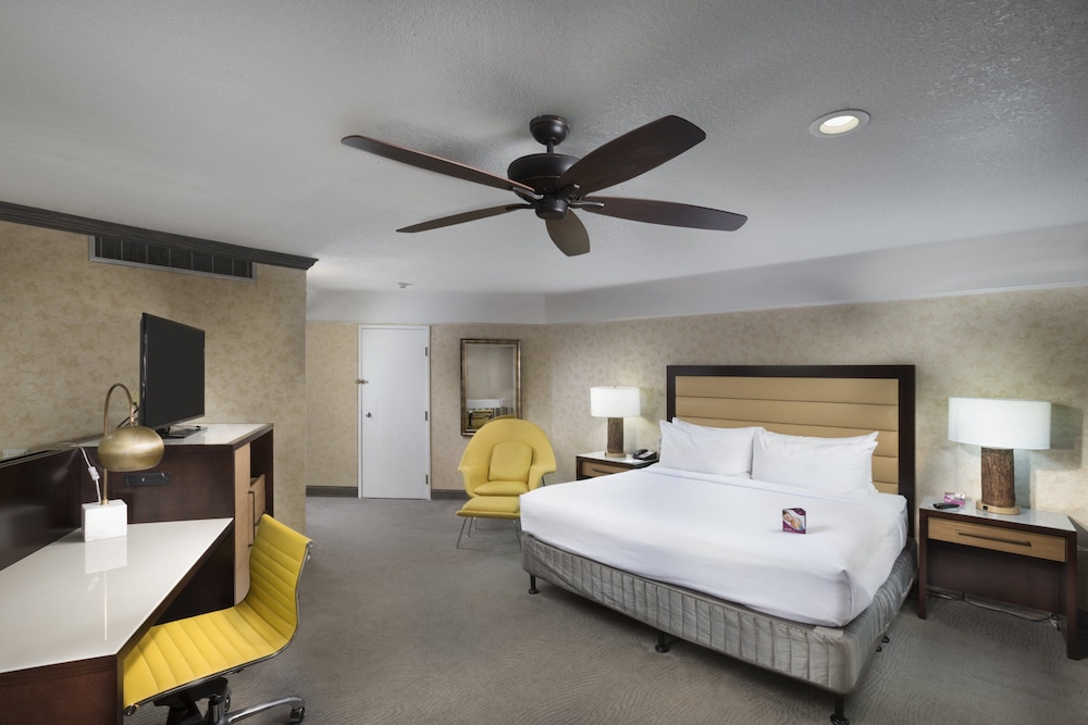 Crowne Plaza Resort Asheville by IHG - photo 26